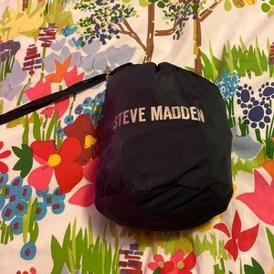 Steve Madden packable rain jacket